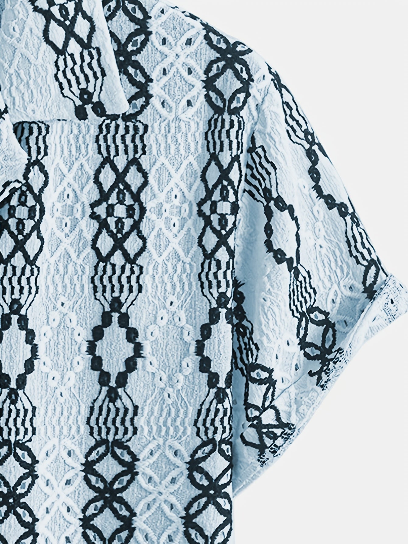 Men’s short sleeve summer shirt – button-up with embroidered pattern